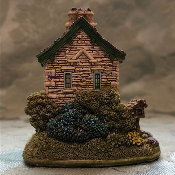Lilliput Lane Nutkin Cottage Collector"s Club - Picture 4 of 6